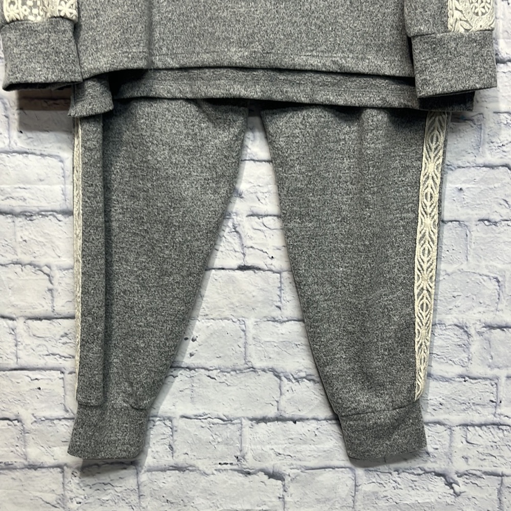 NWOT-Flora Nikrooz Women's Lace Trim Harbor Cozy Pajama Set Charcoal Gray - Picture 7 of 11